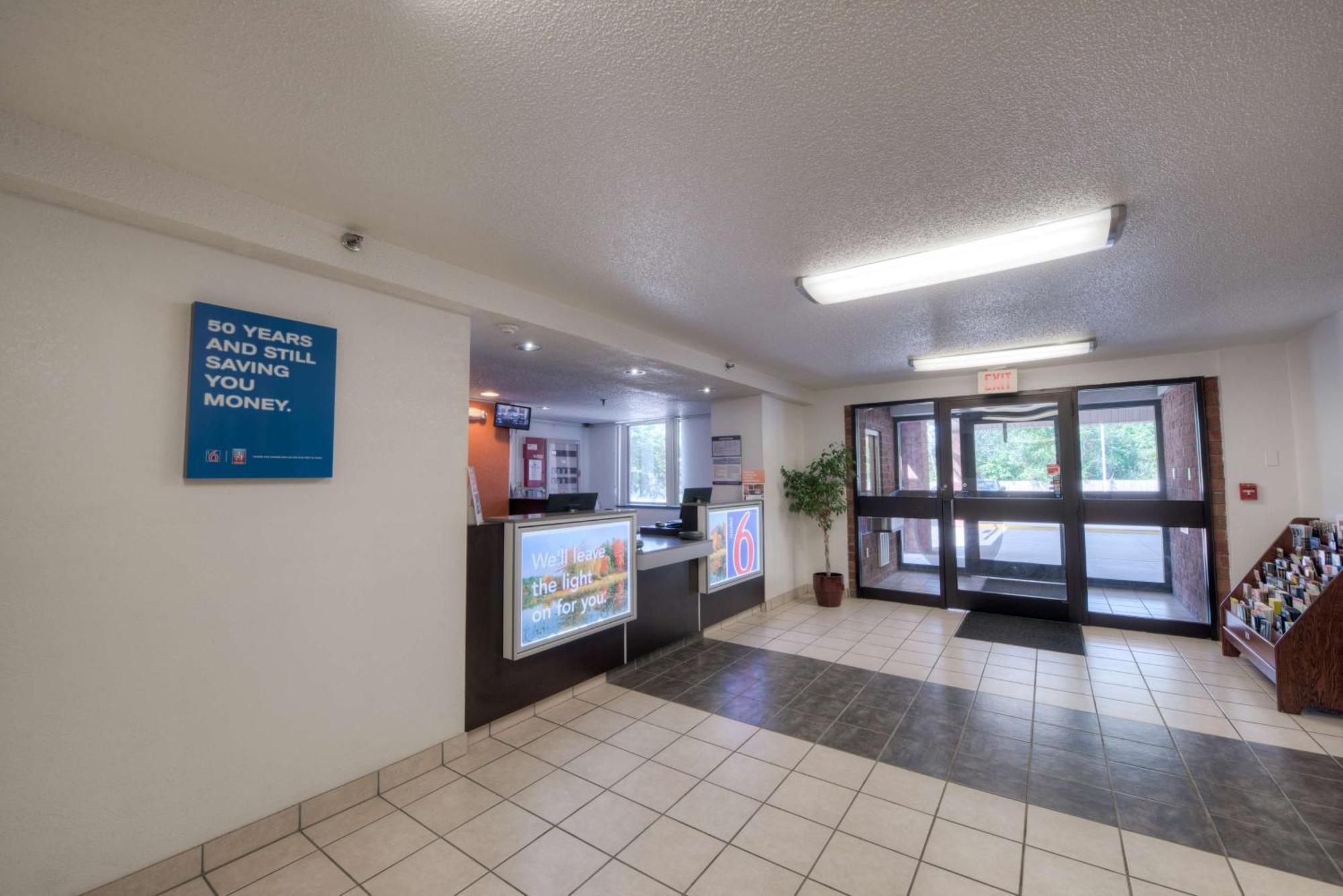 Motel 6-Branford, Ct - New Haven Eksteriør bilde