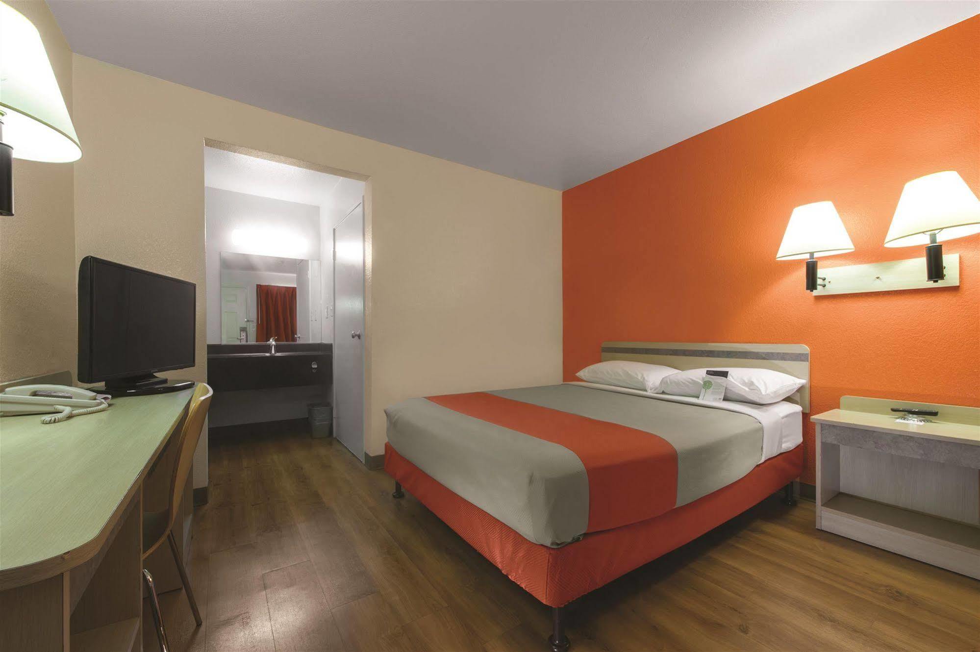 Motel 6-Branford, Ct - New Haven Eksteriør bilde
