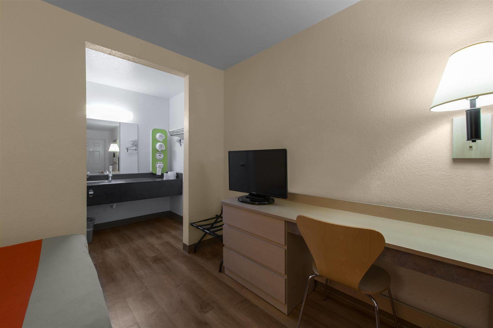 Motel 6-Branford, Ct - New Haven Eksteriør bilde