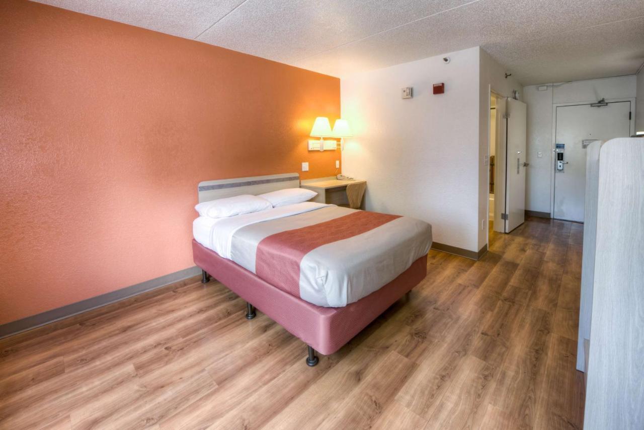 Motel 6-Branford, Ct - New Haven Eksteriør bilde