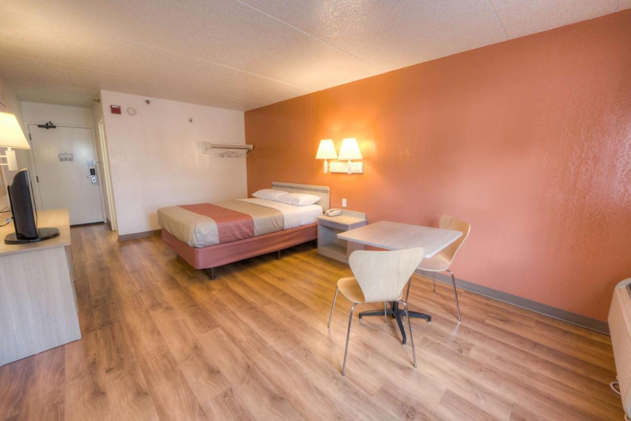 Motel 6-Branford, Ct - New Haven Eksteriør bilde